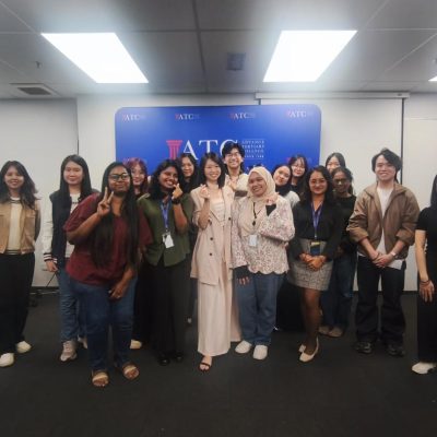 Vivian Lai leading the Designing Your Legal Career session for ATC students